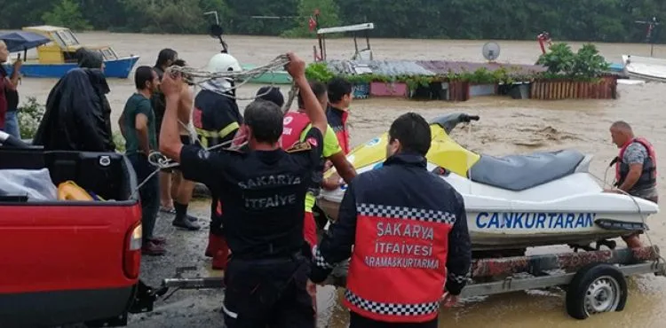 Sel bölgesinde yaralar sarılıyor