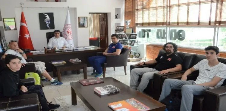 Yüzmede Yiğit ve Mehlika 2019 EYOF'ta