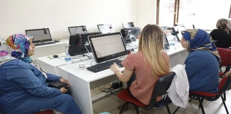 KAYMEK, üniversite adaylarına tercih hizmeti veriyor