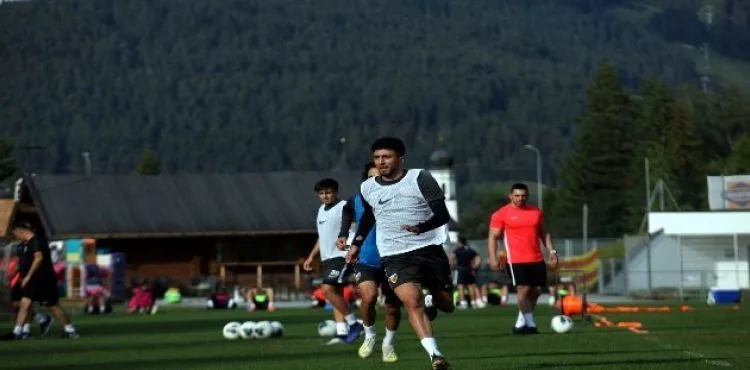 Bilal Başaçıkoğlu özel çalışıyor