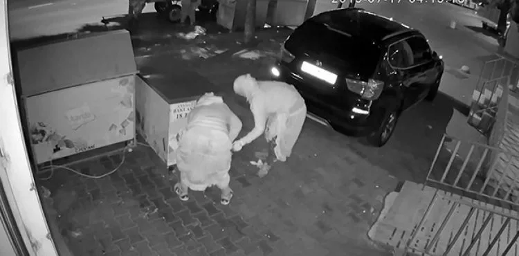 İstanbul'da kadın hırsızların 'yok artık' dedirttiği anlar kamerada
