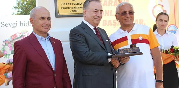 Mustafa Cengiz'den Falcao tezahüratlarına esprili yanıt