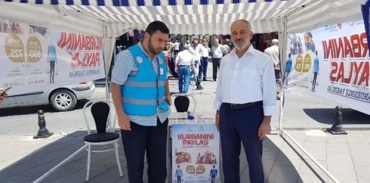 Develi İlçe Müftülüğü Kurban Standı Açtı