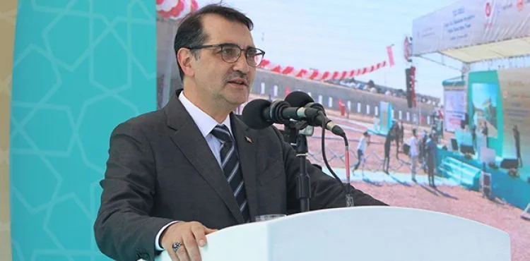 Bakan Dönmez: 'Türkiye'nin ve KKTC'nin uluslararası meşru hakları hiçbir zaman pazarlık meselesi olamaz'