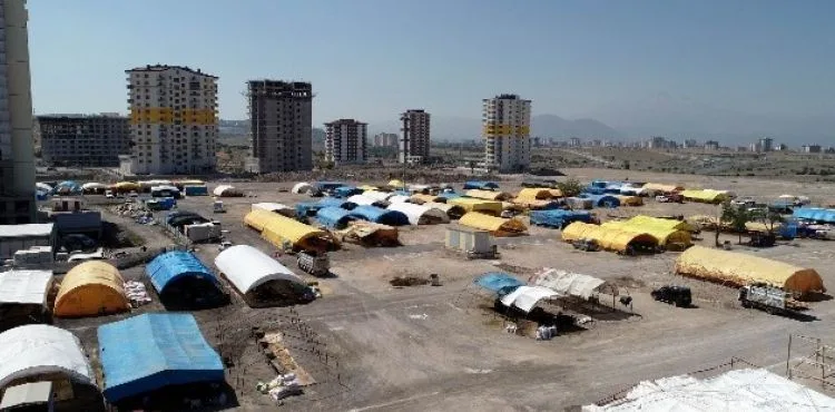 Kayseri'de kurban pazarı müşterilerini bekliyor