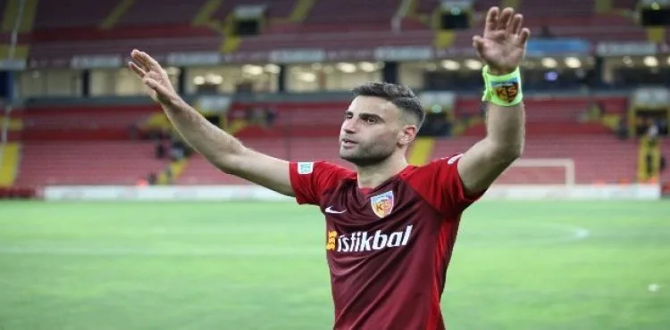 Kayserispor kaptanına taraftardan teşekkür