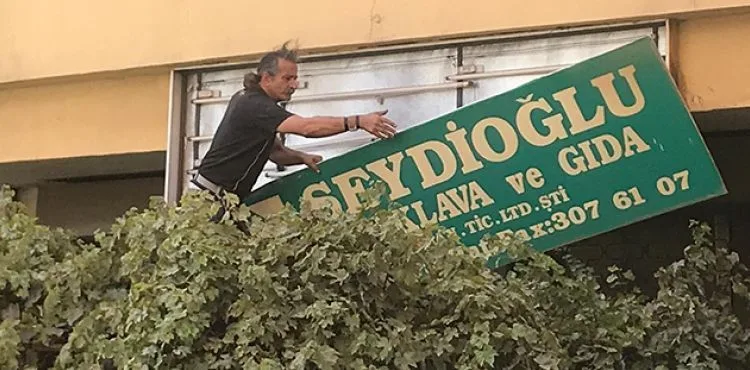 Seydioğlu Baklavaları'nın tabelaları indirildi