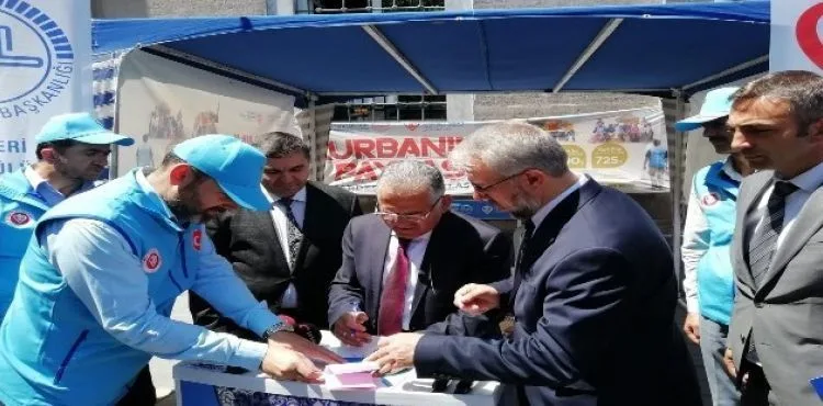 Başkan Büyükkılıç, vekalet yoluyla kurban bağışladı