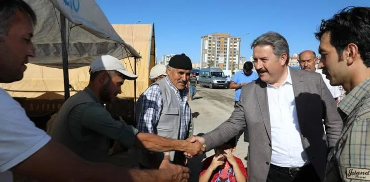 Başkan Palancıoğlu Kurban Pazarı'nda