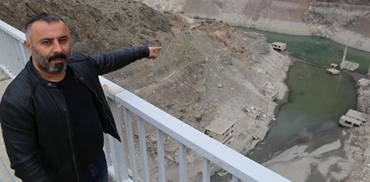 Deriner Barajı dolulukta yüzde yüz seviyeye ulaştı, asırlık köy yeniden sular altında kaldı