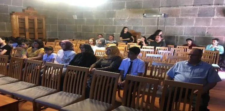 Şair Fazıl Ahmet Bahadır okurları ile buluştu