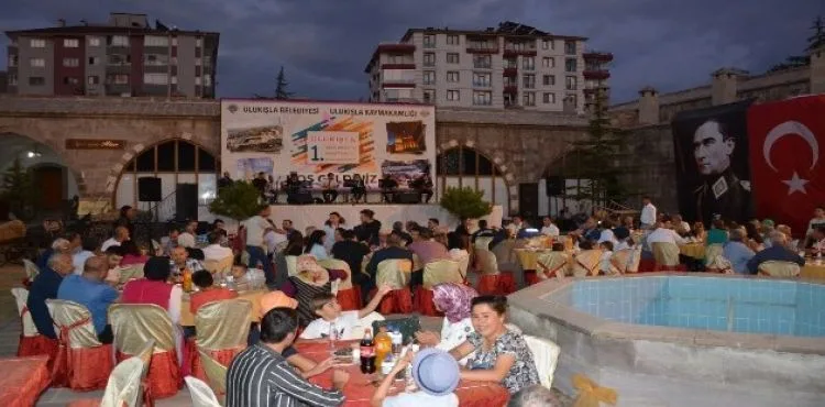 Tarihi Kevansarayda Millet Kıraathanesi Açıldı