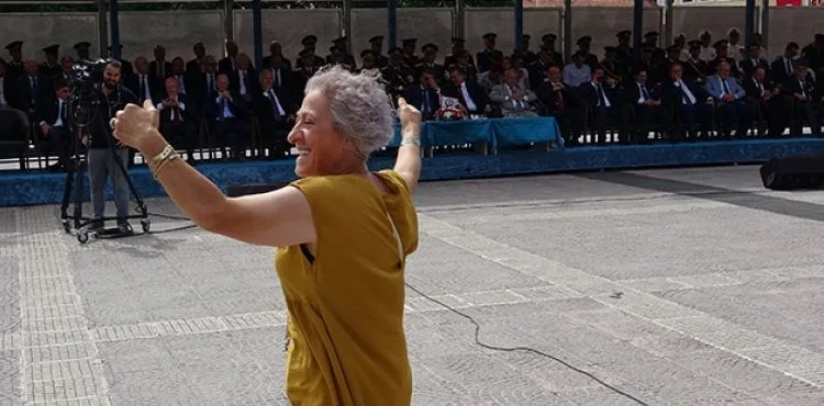30 Ağustos kutlamalarında şaşırtan görüntü