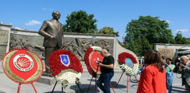 CHP İl Başkanı Özer: "30 Ağustos, Türk Milletine zincir vurulamayacağının dünyanın zihnine kazıldığı gündür"