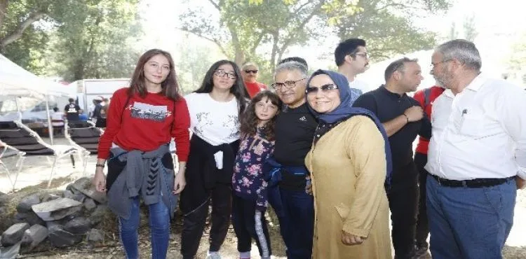 10 bin kişi ile doğa yürüyüşü