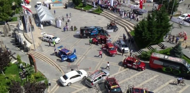 Uluslararası Yol Bisiklet Yarışı başladı