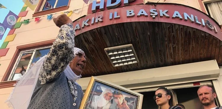 HDP'li vekil tahriki! Acı ile dalga geçtiler...