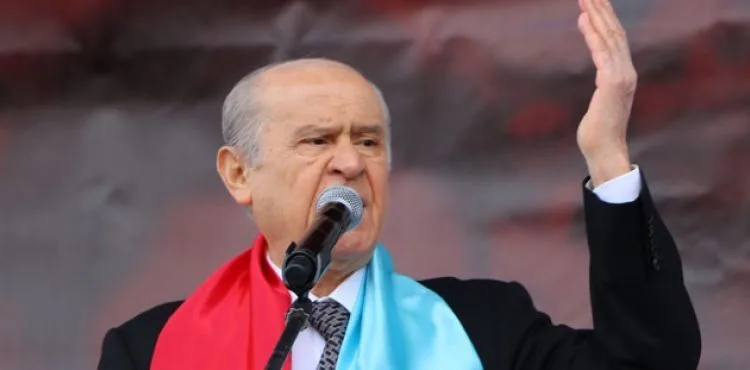 Bahçeli: 'Güvenli bölge, ortak devriye derken insanlık düşmanlarına hala silah sevkiyatı yapan ABD ise samimiyetsizdir'