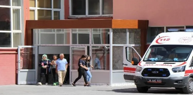Kız lisesinde ‘intihar' paniği