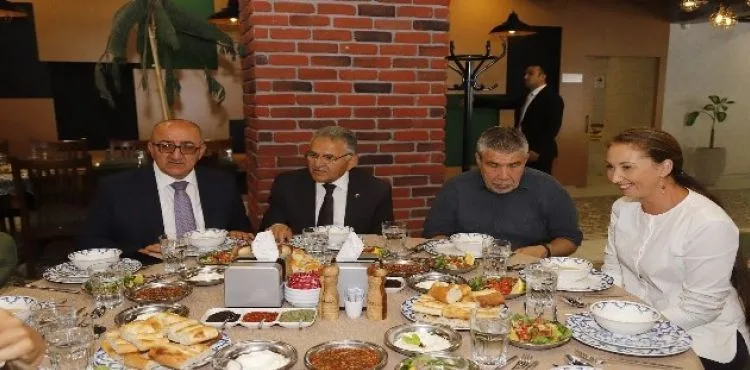 85 ülkeden 250 gazeteci geliyor