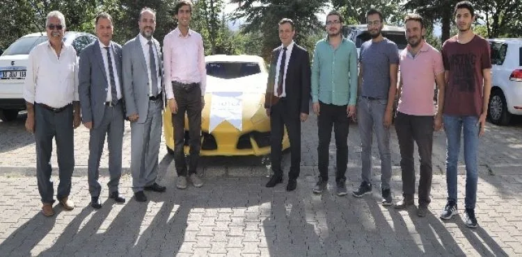 ERÜ'lü öğrenciler insansız elektrikli otomobil geliştirdi
