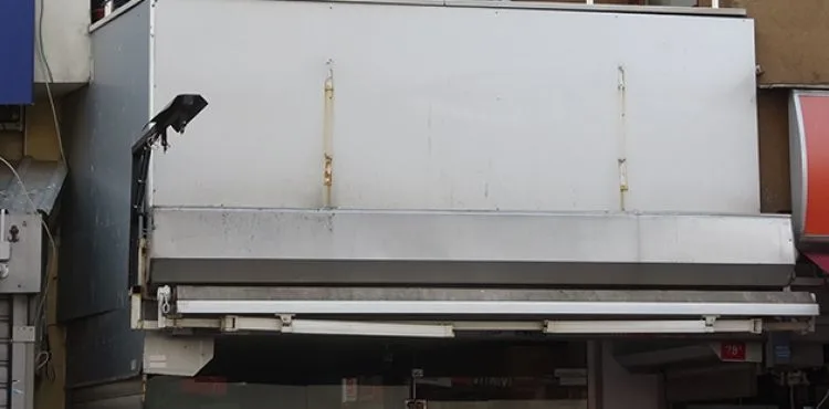 Hamile kadına dehşeti yaşatan magandaların baklavacı dükkanları kapanmaya başladı