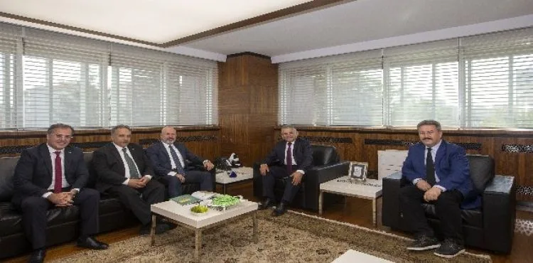 Külliye dönüşü başkanlar zirvesi