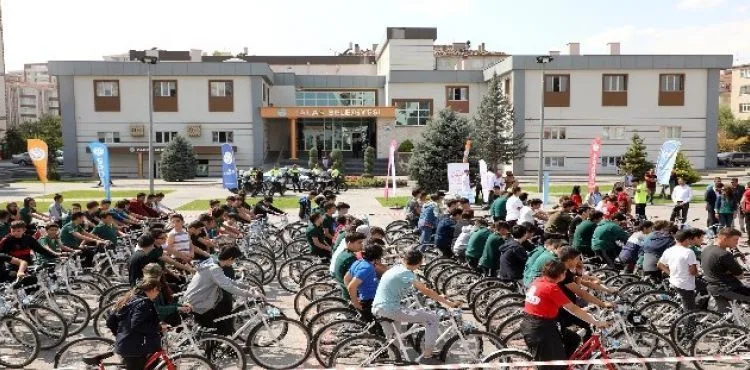 Başkan Yalçın, "Bisiklet, insan yaratılışına en uygun araç"