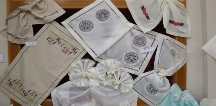 Hacılar'da el sanatları sergisine büyük ilgi