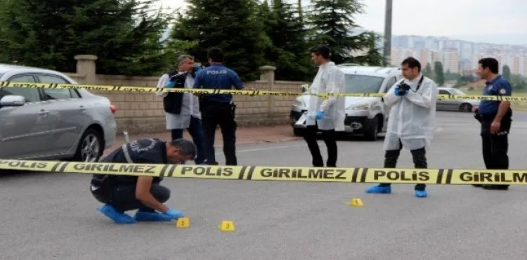 Cinayet zanlısı hem hastaneye götürmüş, hem de yolda bir el daha sıkmış