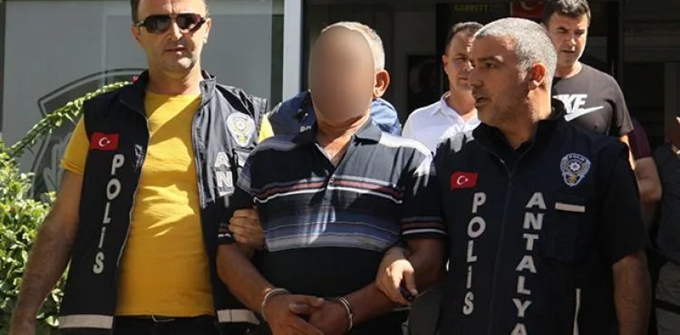 Antalya'da baltalı gaspçı tutuklandı