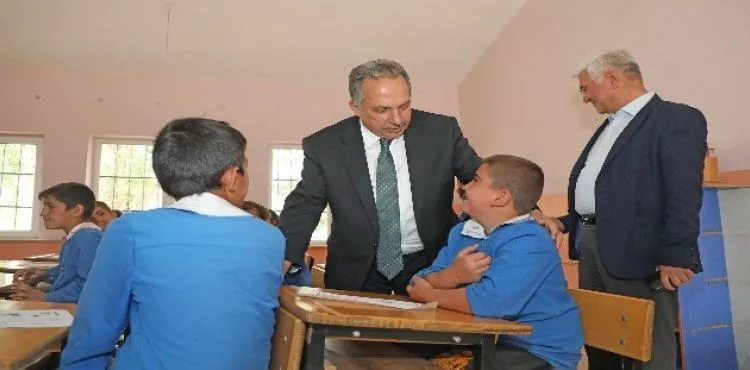 Çocukların 'Başkan Amca' sevinci