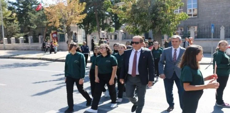 Milli Eğitim Müdürü Ekinci Yaya Geçidi Nöbeti Etkinliği'ne Katıldı