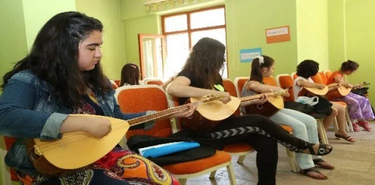 Talas'tan çocuklara sanatsal destek