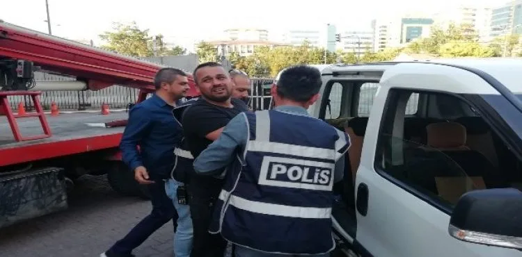 Cezaevi firarisi kombi hırsızını polis ekipleri yakaladı