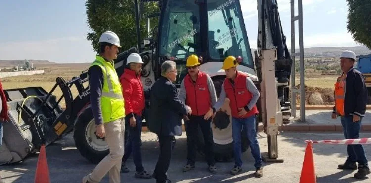12. Balık Ayakkabı tutkuları meşhurdur. Rahat oturmayı severler, ciddiyet onlara göre değildir. Kadınların ise elleri hep bakımlı ve ojeli tırnaklara sahiptir. Kafein bağımlılıkları vardır, sabahları