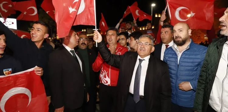 TARİHİ KALEDE MİLLİ RUH