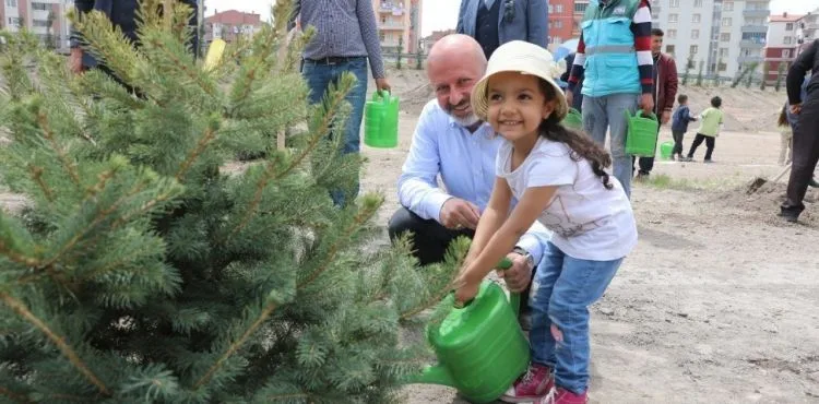 KOCASİNAN’DA HERKESİN DİKİLİ BİR AĞACI OLACAK