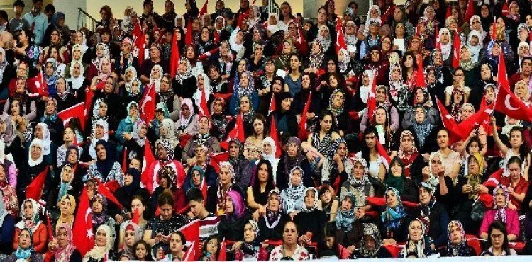 Başkan Akay'dan “15 Ekim Dünya Kadın Çiftçiler Günü” Mesajı