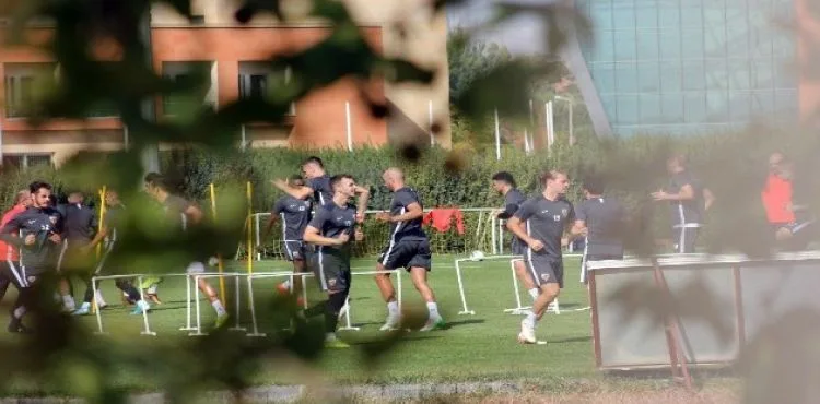 Kayserispor'da futbolcular idmana çıktı