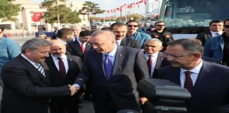 Başkan Mustafa Palancıoğlu, Cumhurbaşkanı Recep Tayyip Erdoğan'a Melikgazi'nin 5 yatırımı hakkında bilgi verdi