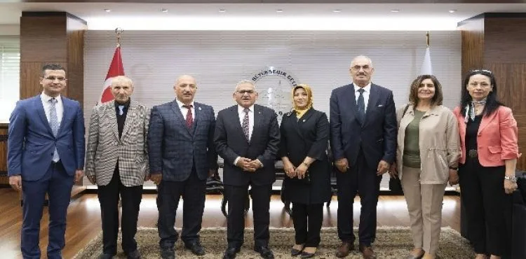 Başkan Büyükkılıç muhtarlarla bir araya geldi