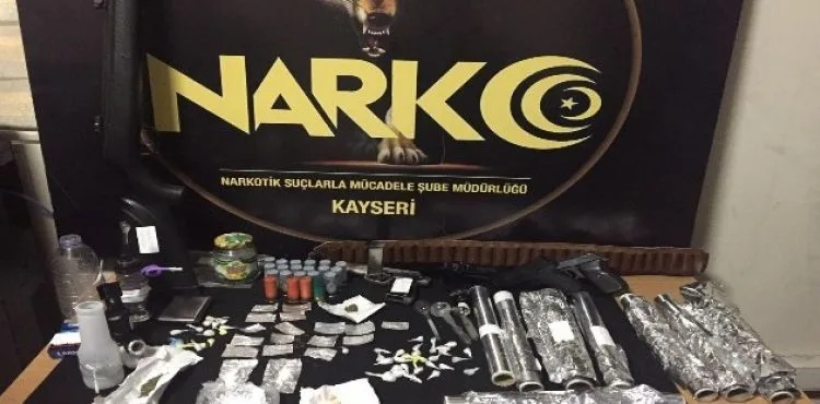 Kayseri'de uyuşturucu tacirlerine 'Koçbaşılı' şafak operasyonu: 19 gözaltı
