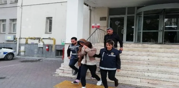 2 yıldır aranan kadın hırsızlar yakalandı