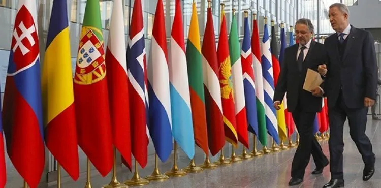 Bakan Akar, NATO Karargahında