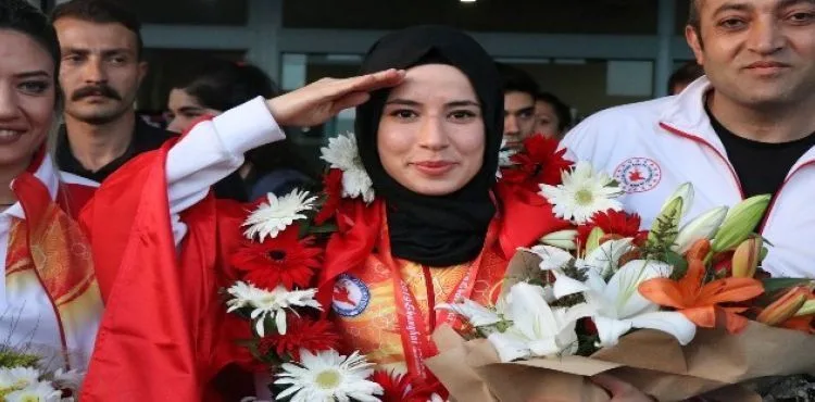 Milli Sporcu Hayriye Türksoy: “Türk sporcuları herkes asker selamı ile tanıyor”
