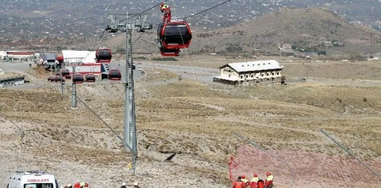 Erciyes'te nefes kesen kurtarma tatbikatı
