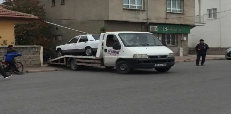 Haciz için gelenlere silahla direndi