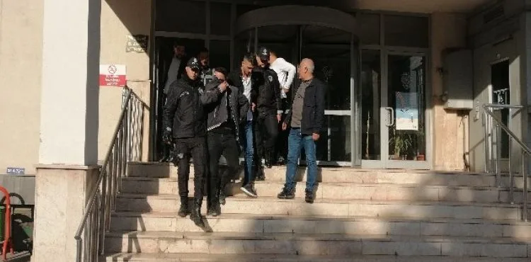 Kayseri'de aranan şahıslara şafak operasyonu