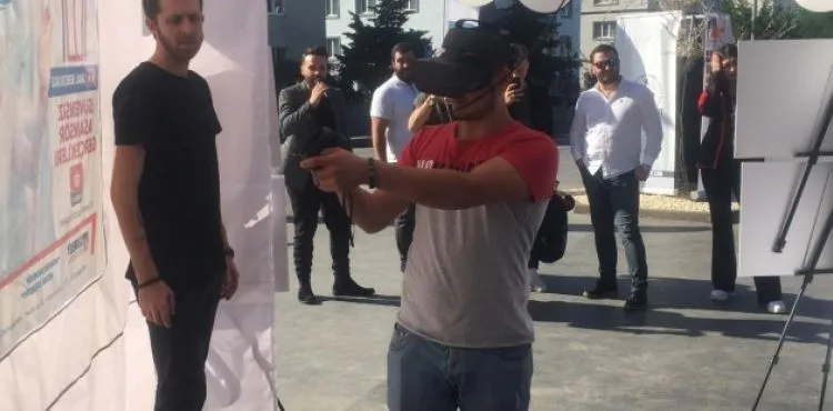 Sanal gerçeklik gözlükleriyle asansörde yaşanacak güvenlik sorunlarını test ettiler